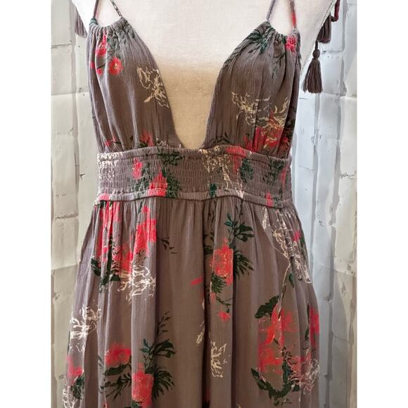 In Creme Floral Print Gemini Smocked Tie Shoulder Maxi Dress Sz L - Picture 5 of 9